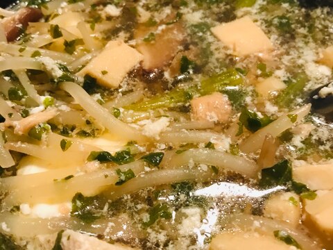 小松菜　もやし　干し椎茸　高野豆腐　卵スープ